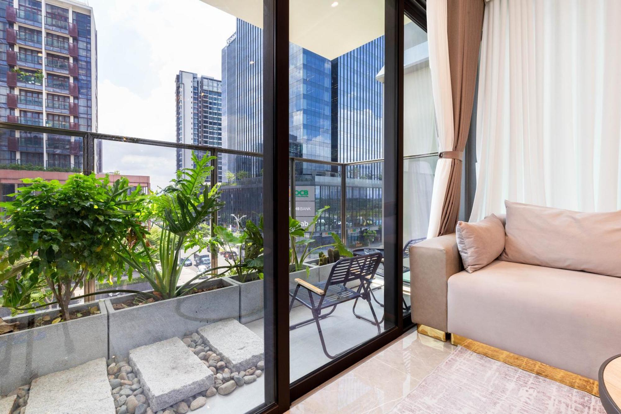 The Metropole -Complex "Opera, Crest, Galleria " -Free Pool-Gym-Sauna Room-Yoga Room Ho Chi Minh City Bagian luar foto